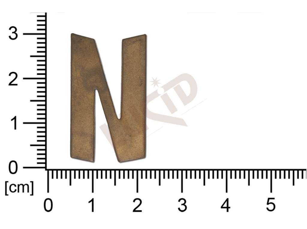 Plochý výlisek písmeno N ostatní bez oček (svěšovacích dírek)