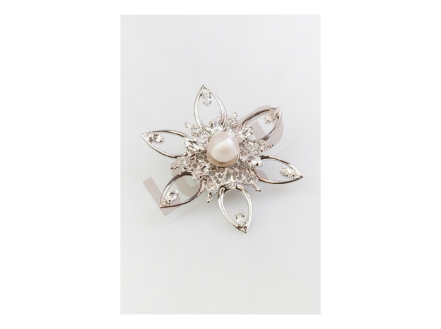 Brooche - snowflake with cut stones and pearl - rhodium 